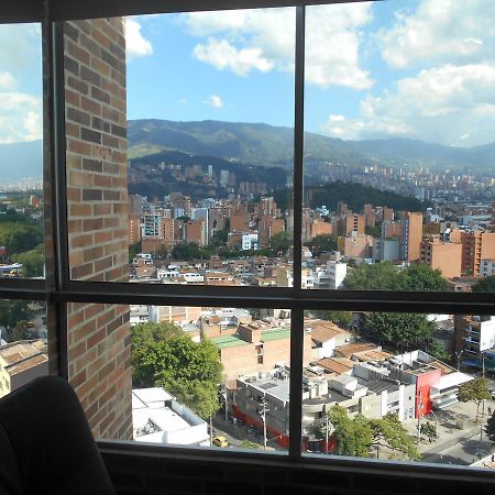 Apartasuites Av Medellin Exterior photo
