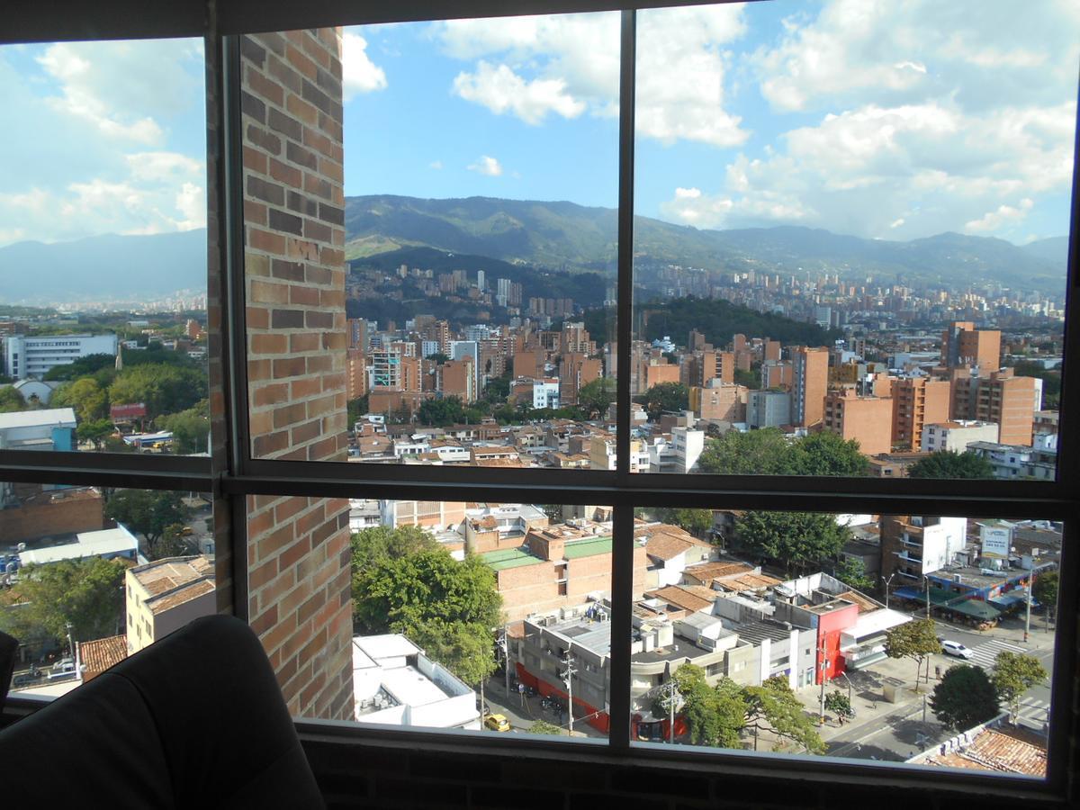 Apartasuites Av Medellin Exterior photo